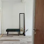 Keskustan Kolmio Apartment *